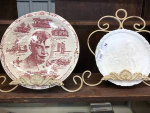 lot 74 image: Decorative Plates