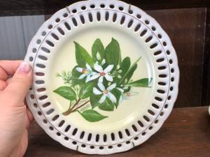 lot 76 image: Vintage Plates