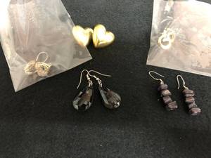 lot 84 image: Costume Jewelry