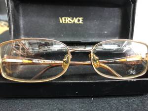 lot 4 image: Versace eyeglasses with case