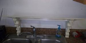 lot 38 image: Chic Wall Shelf