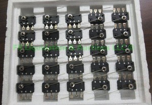 lot 11 image: Jusan lever activated micro switches
