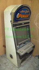 lot 80 image: Multi game Poker slot machine
