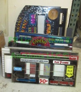 lot 84 image: Slot machine glass display panels