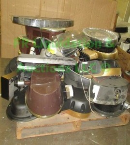 lot 142 image: Assorted slot machine toppers