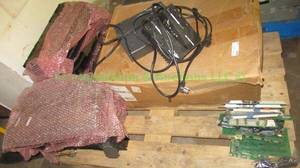 lot 154 image: Assorted electronics as shown