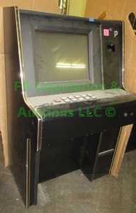 lot 173 image: Multi game console slot machine