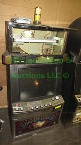 lot 204 image: IGT 044 Game king slot machine