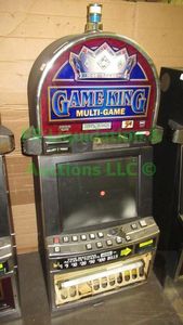 lot 205 image: Game King multi game slot machine