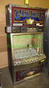 lot 207 image: Game King multi game slot machine