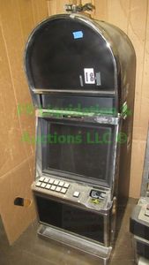 lot 238 image: Slot machine