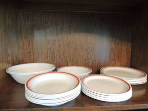 lot 20 image: Correlle by Corning   8 plates, lunch plates x 8   bowls x 8  serving bowls 8 and 10X 2