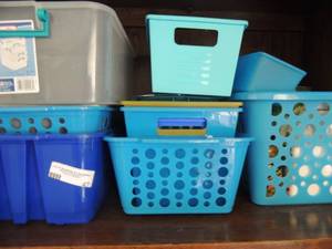 lot 47 image: Large lot of, plastic storage bins, metal towel rack and a dish drain