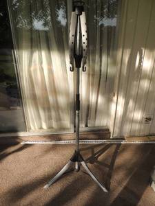 lot 85 image: Outdoor  clothes  drying rack