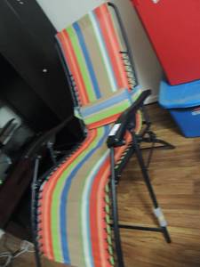 lot 130 image: New condition  multi color fold out lounge chair