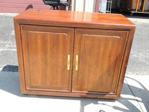 lot 11 image: VINTAGE CABINET - 2 drawers - 1 shelf