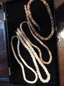 lot 226 image: Wood bead necklaces 22 x 2 and 18 x 2