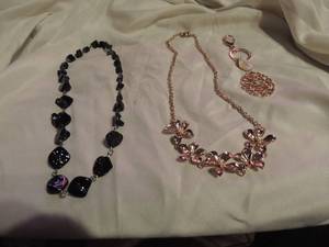 lot 225 image: Black 18 necklace gold necklace with Hibiscus flower pearl center plus gold key fob