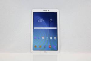 lot 92 image: Samsung 9.6 Tab E Tablet