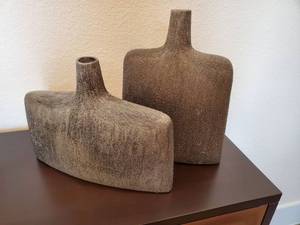 lot 25 image: IMAX Duarte Ceramic Chrome Bead Bottles
