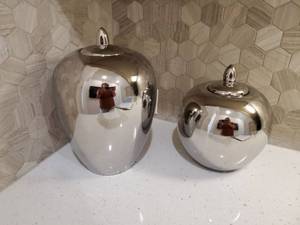 lot 44 image: Silver Ceramic Lidded Canisters
