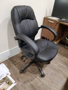 lot 111 image: Black Faux Leather Office Chair