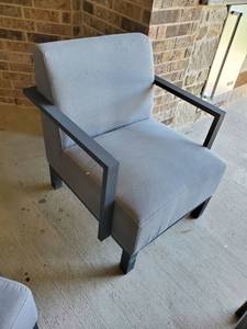 lot 119 image: Outdoor Upholstered Chair with Metal Frame
