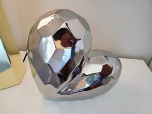 lot 207 image: Silver Tone Ceramic Heart