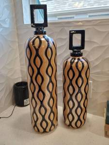 lot 222 image: IMAX Floressa Jars with Stoppers