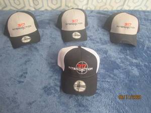 lot 20 image: TOTAL OF 4&nbsp 317 INTERDICTION NEW ERA 39 THIRTY&nbsp CAPS SIZE SMALL-MEDIUM&nbsp