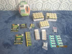 lot 24 image: ASSORTED BATTERIES&nbspULTRALAST GREEN MODEL ULGFAST&nbsp-MAXWELL 9V-SONY 357&nbsp SR44&nbsp-GO GREEN PERFPOWER ALKALINE D12 &amp C12&nbspGO GREEN PERFPOWER&nbsp AAA