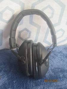 lot 33 image: PELTOR TACTICAL 3M HEADPHONES