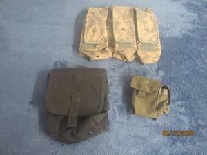 lot 36 image: TOTAL OF 3 AMMO POUCHES