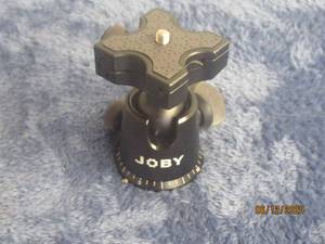 lot 38 image: JOBY GORILLA POD BALLHEAD X FOR GORILLA POD FOCUS&nbsp&nbsp- ALLOWS CREATIVE CAMERA POSITIONING WHEN MOUNTED TO YOUR GORILLA POD FOCUS&nbsp