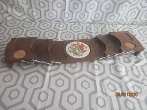 lot 60 image: EXPANDING CASSEROLE TRIVET SERVER