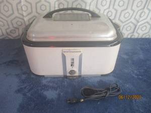 lot 83 image: VINTAGE ENAMEL WESTINGHOUSE COOKER