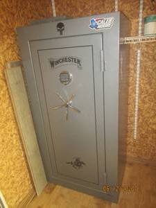 lot 89 image: WINCHESTER BORETECH DIGITAL SAFE WITH PASSCODE (WILL BE GIVEN TO BUYER AT PICK UP)  TS-22