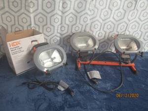 lot 92 image: HDX PORTABLE WORK LIGHTS