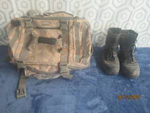 lot 95 image: CAMO HARD GEAR CASE AND BATES BOOTS SIZE 11