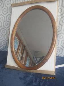 lot 99 image: SOLID OAK OVAL MIRROR FROM ANTIQUES OF TOMORROW&nbsp&nbsp20 12 W X 29 L&nbsp