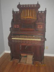 lot 116 image: KIMBALL ANTIQUE EASTLAKE VICTORIAN PIPE PUMP ORGAN