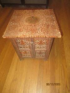 lot 125 image: CARVED MOROCCAN STYLE TABLE17 X17 X 19 H&nbsp