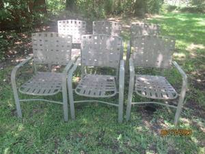 lot 127 image: PATIO CHAIRS 6 COUNT