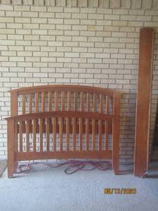 lot 138 image: FULL SIZE HEADFOOT BOARD WITH SIDE RAILS MATCH LOT #37&nbsp56  L&nbsp