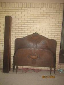 lot 151 image: VICTORIAN FULL SIZE BED WITH SIDE RAILS.56 L&nbsp