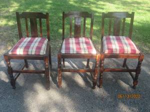lot 168 image: VINTAGE DINING CHAIR TRIO 1940s