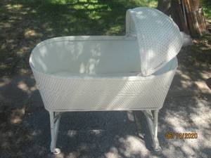 lot 208 image: MID CENTURY RATTAN AND WOOD WHEELED BASSINET