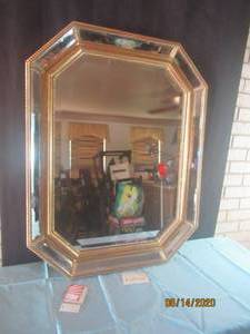 lot 223 image: GABBERTO LABARGE OCTAGONAL MIRROR IN ANTIQUE GOLD FINISH MODEL&nbsp 1691 B&nbsp RETAIL FOR 1,238