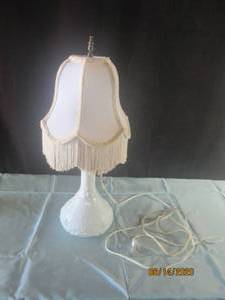 lot 229 image: MILK GLASS LAMP WITH DECORATIVE SHADE 19H
