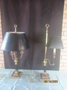 lot 231 image: BRASS AND BLACK LIBRARY DESK LAMP DUO